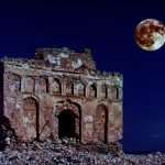 864b BIB MARYAM'S MAUSOLEUM. MOON, QALHAT, OMAN QALHAT, NEAR THE MODERN PORT CITY OF SUR, WAS A PROSPEROUS TOWN IN THE MIDDLE AGES. NOW ONLY RUINS REMAIN. THIS PICTURE IS A DIGITAL COMPOSITE